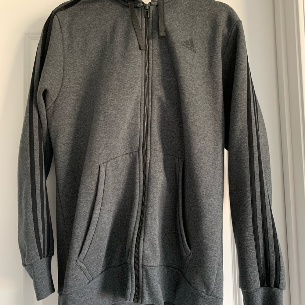 Adidas jacket (men or women)